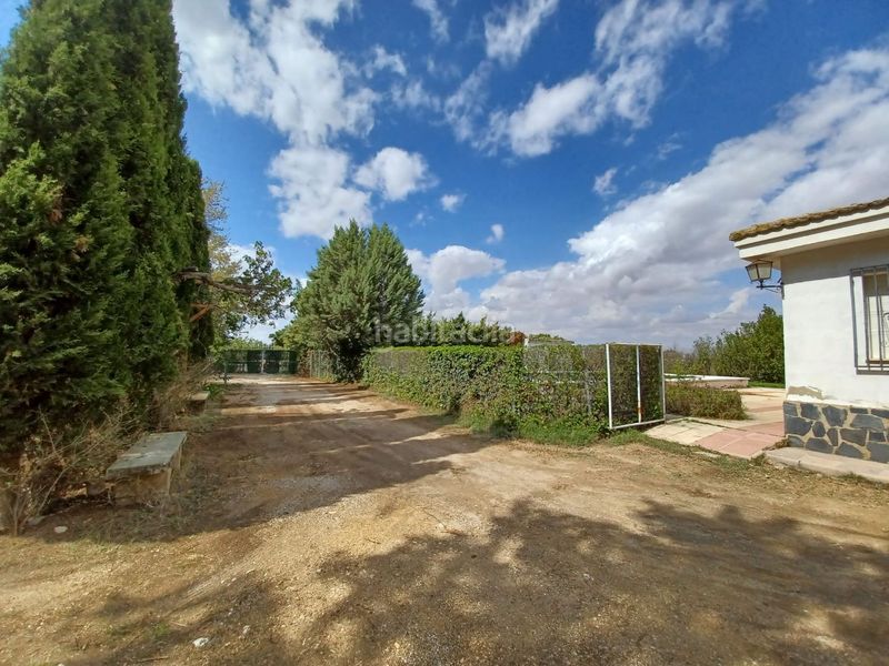 Foto 5b8c4245-5405-4670-ae43-a3c3e93f2fc3. Casa en calle los comercios 3 venta de parcela en Albacete