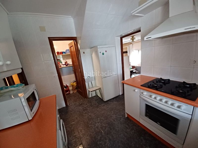 Foto 5bcf33ac-5193-40c7-9eb0-8d63ef5325d9. Casa en calle los comercios 3 venta de parcela en Albacete