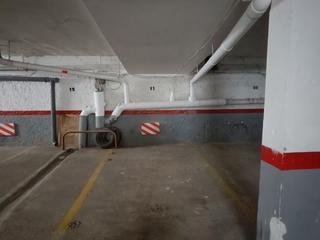 Car parking in Rambla del celler 15. Garaje centrico