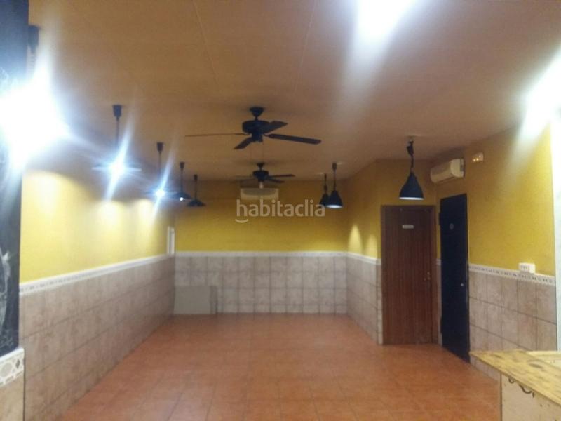 Foto f270fc6d-7646-405b-8df3-839eb3c2fdc4. Lloguer local comercial a calassanç marquès 15 a Mataró