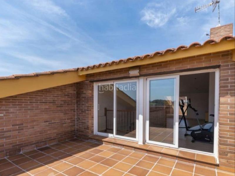 Foto 113b9adc-2432-4da5-a6c4-a4ce1750ca45. Casa bifamiliare in avinguda polinyà 49 in Poble Nou Sabadell