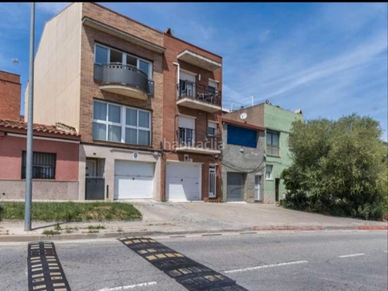 Foto f9a1694e-fcbd-4346-9661-1dc7f4d615bf. Casa bifamiliare in avinguda polinyà 49 in Poble Nou Sabadell