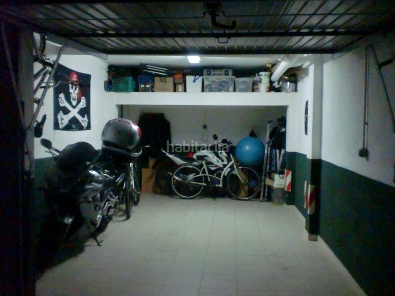 Foto 452f9e87-2d38-4dcf-b9b9-d7c571135f9a. Casa adossada a avda 14 de abril 1 a Casines Puerto Real