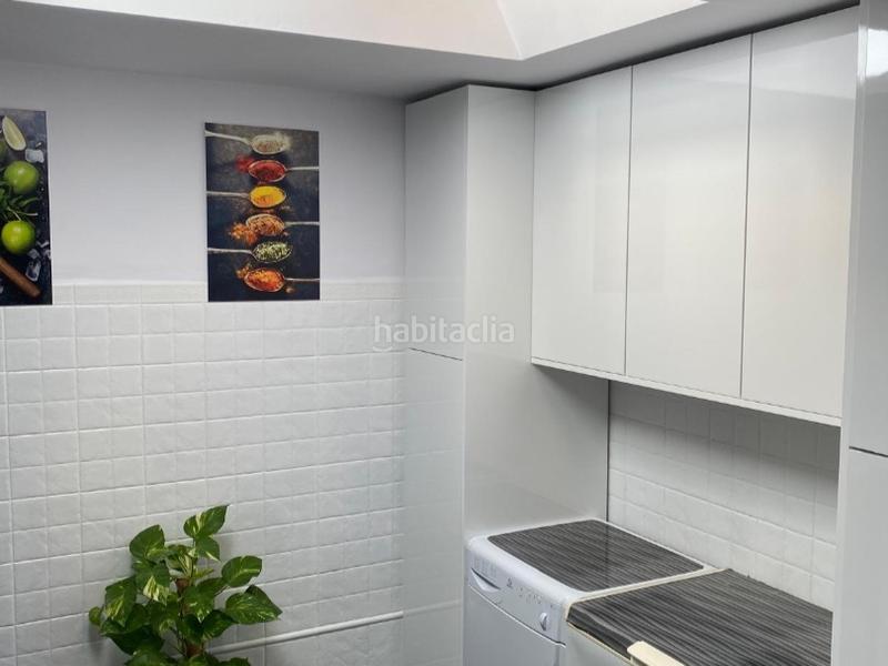 Foto 5302f7b9-fd3c-42e2-9c4d-1ec75a3c22b9. Casa adossada a avda 14 de abril 1 a Casines Puerto Real