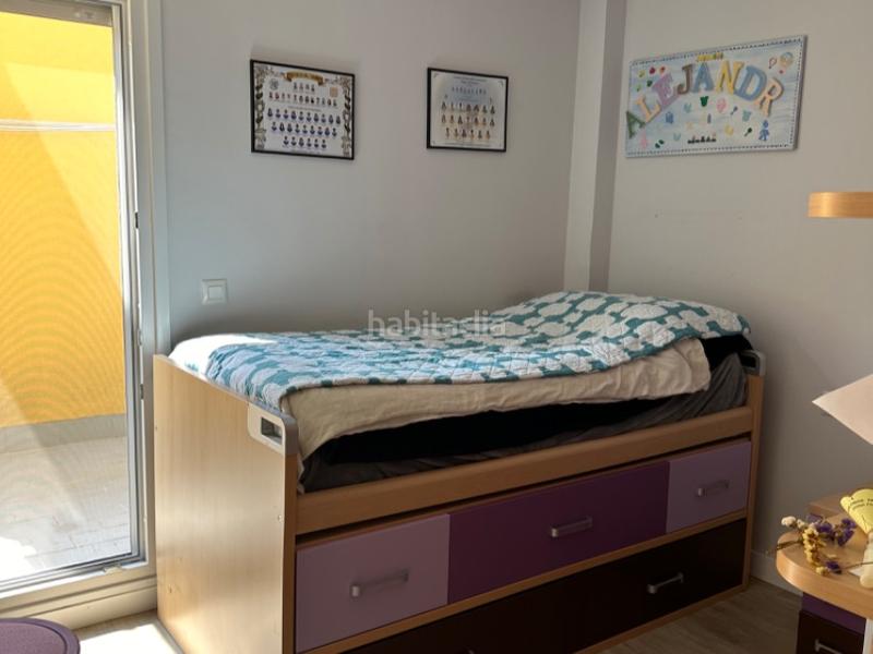 Foto ca5c7b61-177e-42b1-bdb9-d7b84e9d1472. Casa adossada a avda 14 de abril 1 a Casines Puerto Real