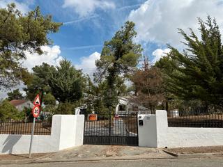 Casa a Avenida 7 fuentes 518. Se vende casa de 110m con 3 habitaciones y 2 baños. calefacción