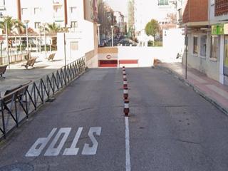 Parking coche en Río manzanares 18. Plaza garaje vigilada 24 horas