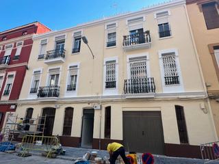 Planta baixa a Ernesto anastasio  52 bajo. Bajo registrado como local. fue vivienda 25 años