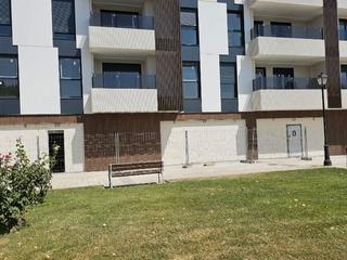 Local Comercial a Avenida madrid 95. Local comercial