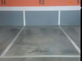 Aparcament cotxe a Plaza miguel bellido 1. Parking en 1ª planta sótano. fácil acceso.