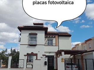 Maison à Escritora maría victoria atencia  14. Se vende casa unifamiliar espectacular