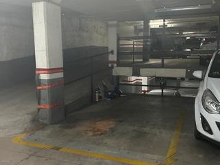 Parking voiture à Turó de la trinitat 16. Alquiler de parking en trinitat vella