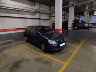 Aparcament cotxe a Carretera de montcada 30. Se vende plaza de parquing en el centro de terrassa