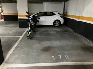 Miete Autoparkplatz in Plaza condevallesuchill  0. Alquilo garaje  paraun coche