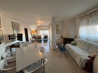 Appartement à Avenida castilla 126. Gran apartamento para grandes familias