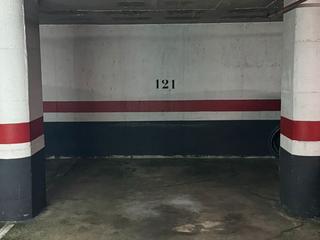 Aparcament cotxe a Avinguda de la llibertat 16. Se vende plaza de parking en illa de mollet