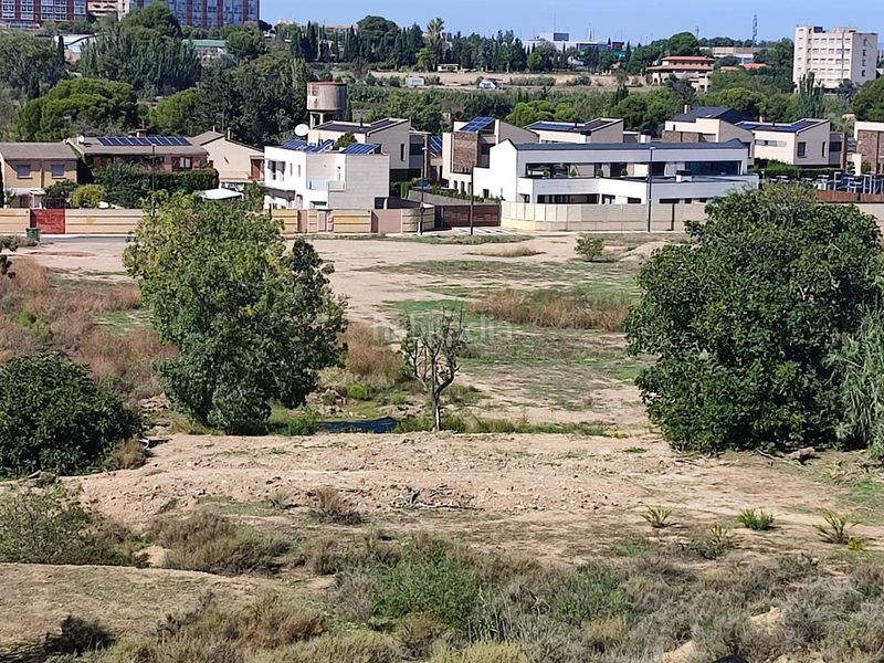 Foto c8add326-ebc9-4372-97ef-464f5968cc50. Rural plot in camino fuente la junquera 20 in Zaragoza