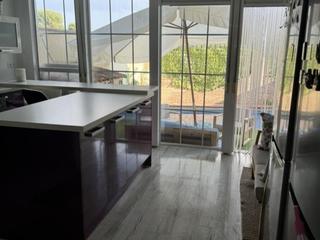 Casa a schiera in Avda príncipe de asturias  38. Adosado con piscina