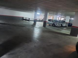 Lloguer Aparcament cotxe a Carrer de praga 86. Alquiler plazas de parquin.