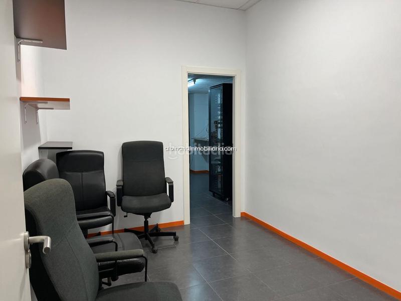 Foto e35cb772-7f79-4db1-a9ae-12568a51acf9. Bureau dans pare lluis colomer 8 dans Sant Rafael Ontinyent