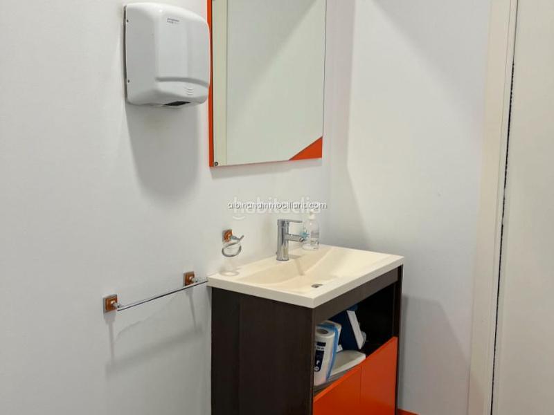 Foto 3eac1ada-171c-462c-aa1f-53786d404aaf. Büro in pare lluis colomer 8 in Sant Rafael Ontinyent