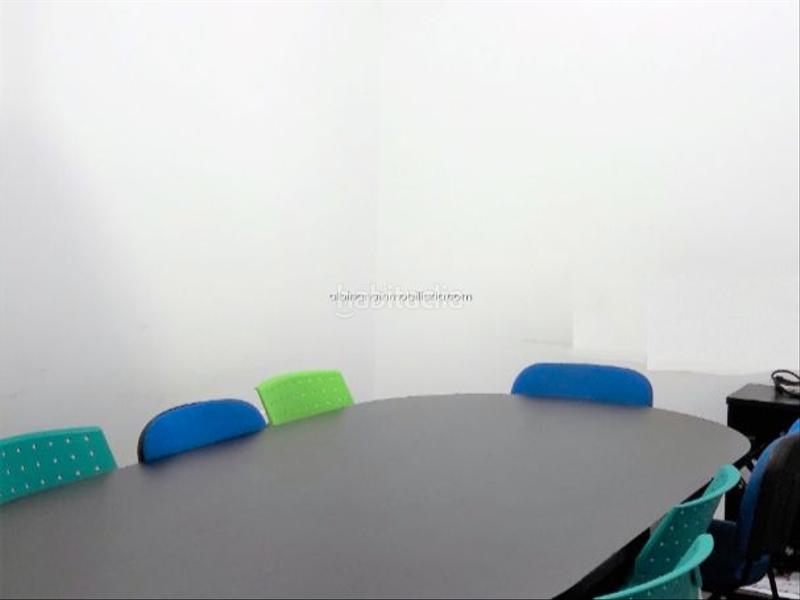 Foto b1980c32-5299-4774-a114-24ce91b261e5. Oficina a pare lluis colomer 8 a Sant Rafael Ontinyent