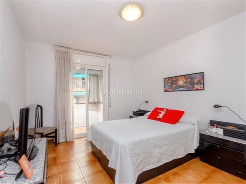 Foto 3de79f67-1102-4326-b46d-565b3cb757ab. Piso en felip ii 16 oportunidad amplio piso en venta en Badalona