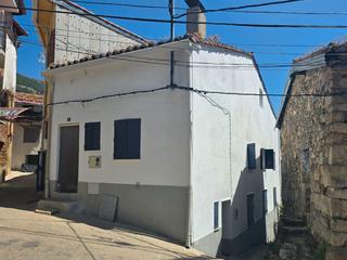Maison à Calle puerto 16. Casa con patio privado en casillas, valle del tiétar