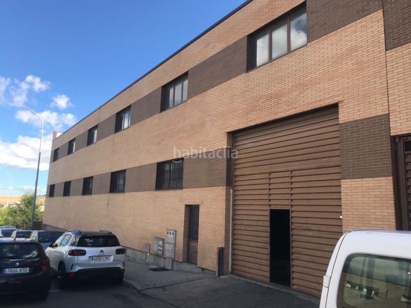 Foto f685ab4d-cff4-4665-be55-51829cad7e31. Fabrikhalle in camino viejo de getafe 43 in Sudeste Industrial Fuenlabrada