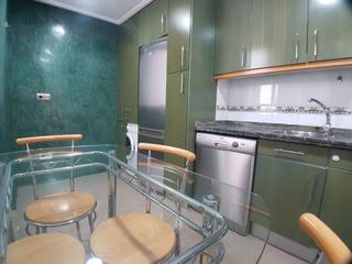 Rent Flat in Cl san sebastian 8 8. Magnifica vivenda de lujo en la zona mas animaaa de huelva