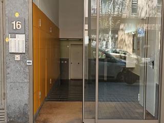 Piso en Carrer de veneçuela 16. Piso con balcón, trastero y párquing contacto por whatsapp