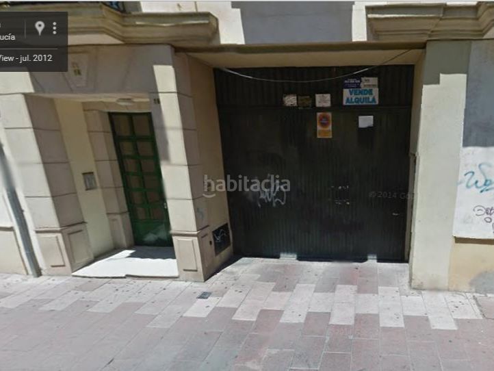 Foto c4da9866-1b94-4a42-adf1-4bd819e9a5d4. Parking coche en calle jaen 32 plaza garaje fácil acceso coche mediano-grande en Linares