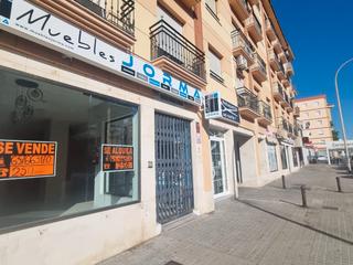 Local commercial à Calle de los marismeños 8. Local comercial de 250 m2 en isla chica