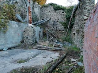 Casa a Cami b-baiasca 41. Pajar con patio a reformar