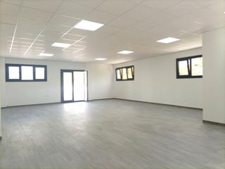 Lloguer Local Comercial a Avenida marensotrum 15. Fantastico local comercial en alquiler en el centro de la cala d