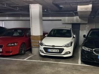 Alquiler Parking coche en Carrer de la selva de mar 17. Alquiler plaza de parking
