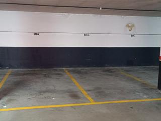Affitto Posto auto in Piqueras 13. Amplio garaje en primera planta, fácil de aparcar.