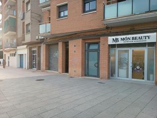 Location Local commercial à Miquel biada 26. Magnífico local en el centro de montmeló, listo para empezar act