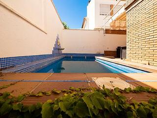 Maison jumelée à Avenida luis miranda dávalos 4. La mejor situación en granada, la mejor casa que puedes comprar.