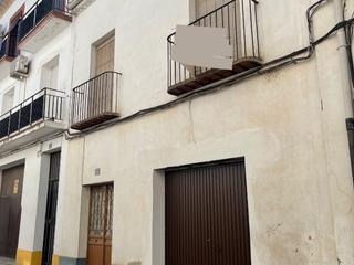 Terreny residencial a Calle palma 10. Solar situado en el centro de baeza con pozo.