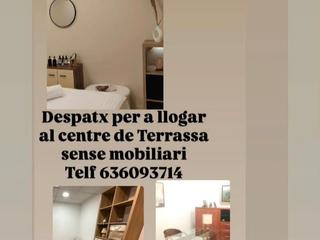 Lloguer Oficina a De l,era 28 bajos. Centrico y excelente despacho