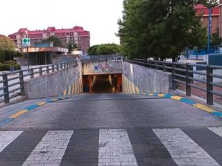 Location Parking voiture à Nueva york  14. Se alquila amplia plaza de garaje céntrica
