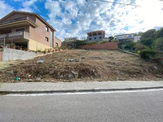 Terreny residencial a Roger de lluria 12. Terreno muy bien ubicado listo para construir!