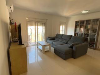 Pis a Navas de tolosa 16. Luminoso piso en rubí