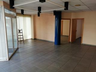 Miete Geschäftsraum in Puig rom 122. Local comercial preparado para oficinas