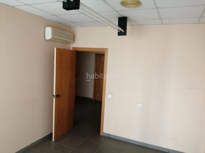 Foto 4c4d90bd-9492-4efe-8a4d-2d015c6fa1cf. Rent business premise in puig rom 122 in Centre Roses