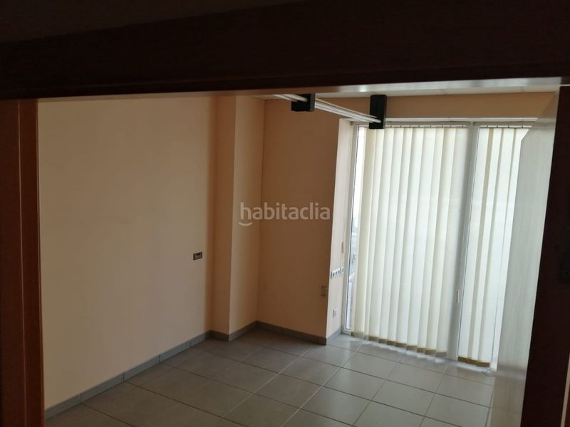 Foto b5112a8e-b03f-48a8-b5e6-51084077a107. Rent business premise in puig rom 122 in Centre Roses