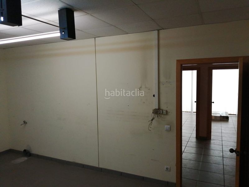 Foto e73cd604-18ce-4012-8107-7422687a67ef. Rent business premise in puig rom 122 in Centre Roses