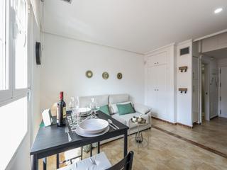 Rent Studio in Calle bravo murillo 300. Estupendo estudio