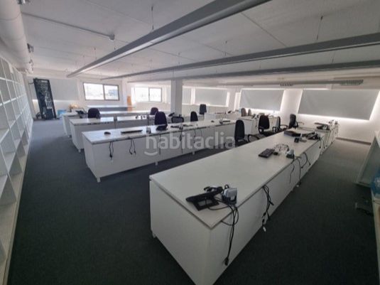 Foto 173b9b6e-dab5-40b0-9d5c-fe90b9d666a9. Büro in carboner 12 in Fuente del Jarro Paterna